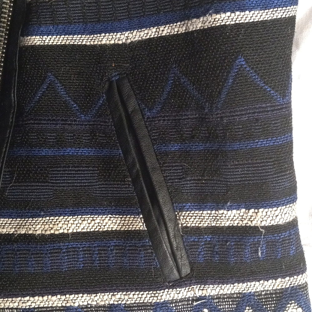 Gorgeous Jacket - Picture 2 of 6